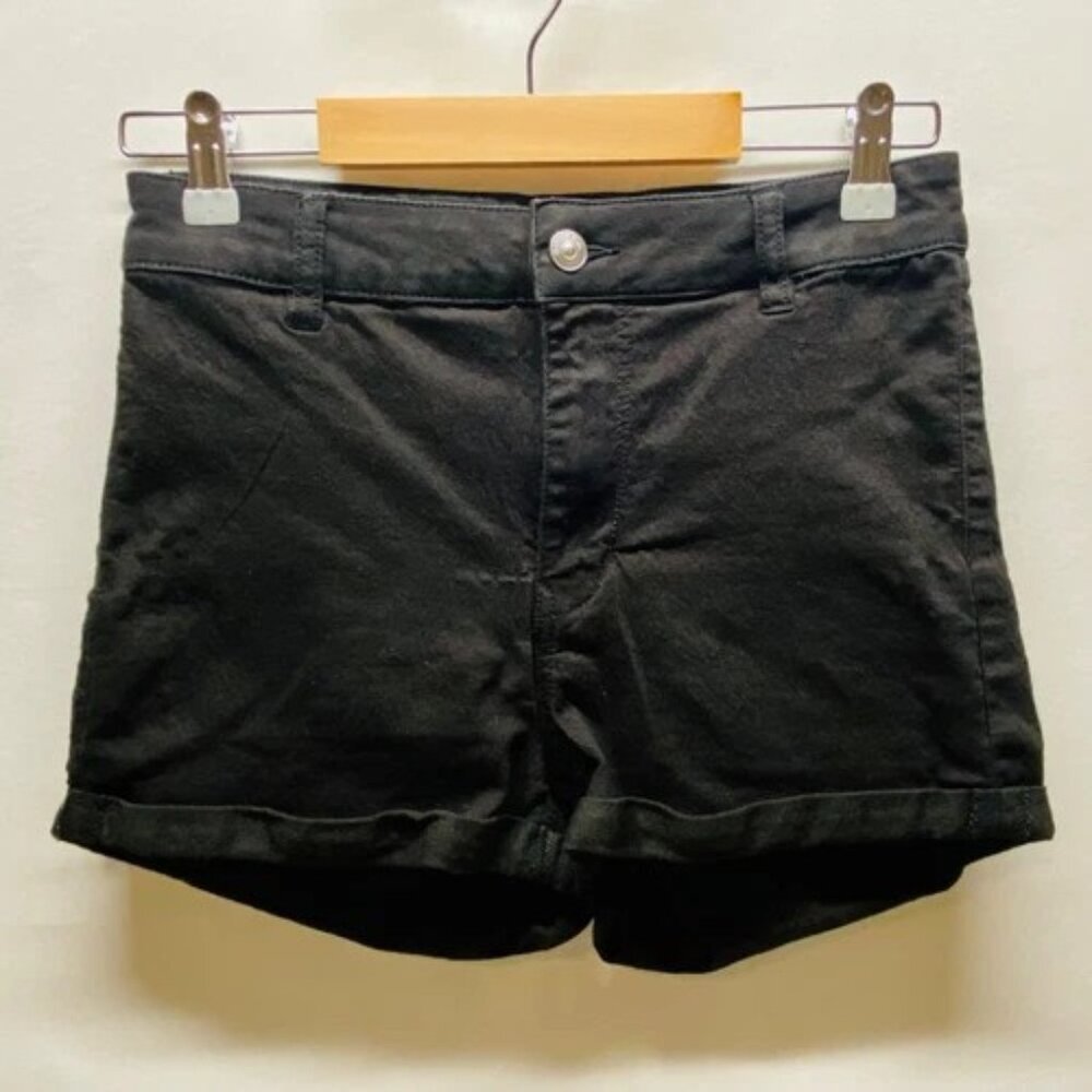 Divided by H&M Shorts Women's Size 10 Black Cuffed Casual Fit Stretch Fashion